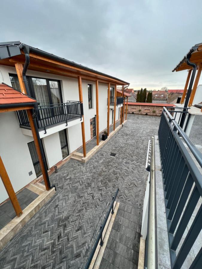 H11 Rooms Естергом Екстериор снимка