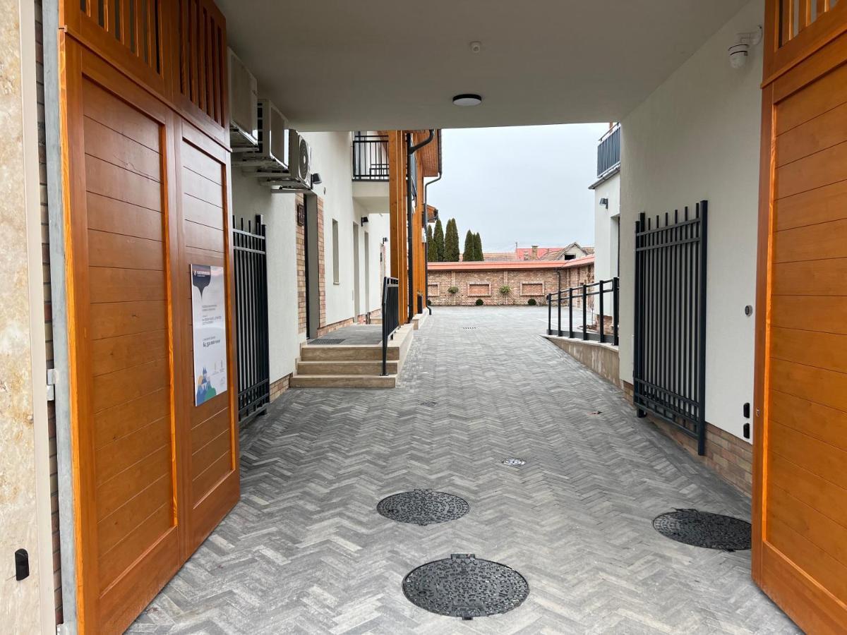 H11 Rooms Естергом Екстериор снимка