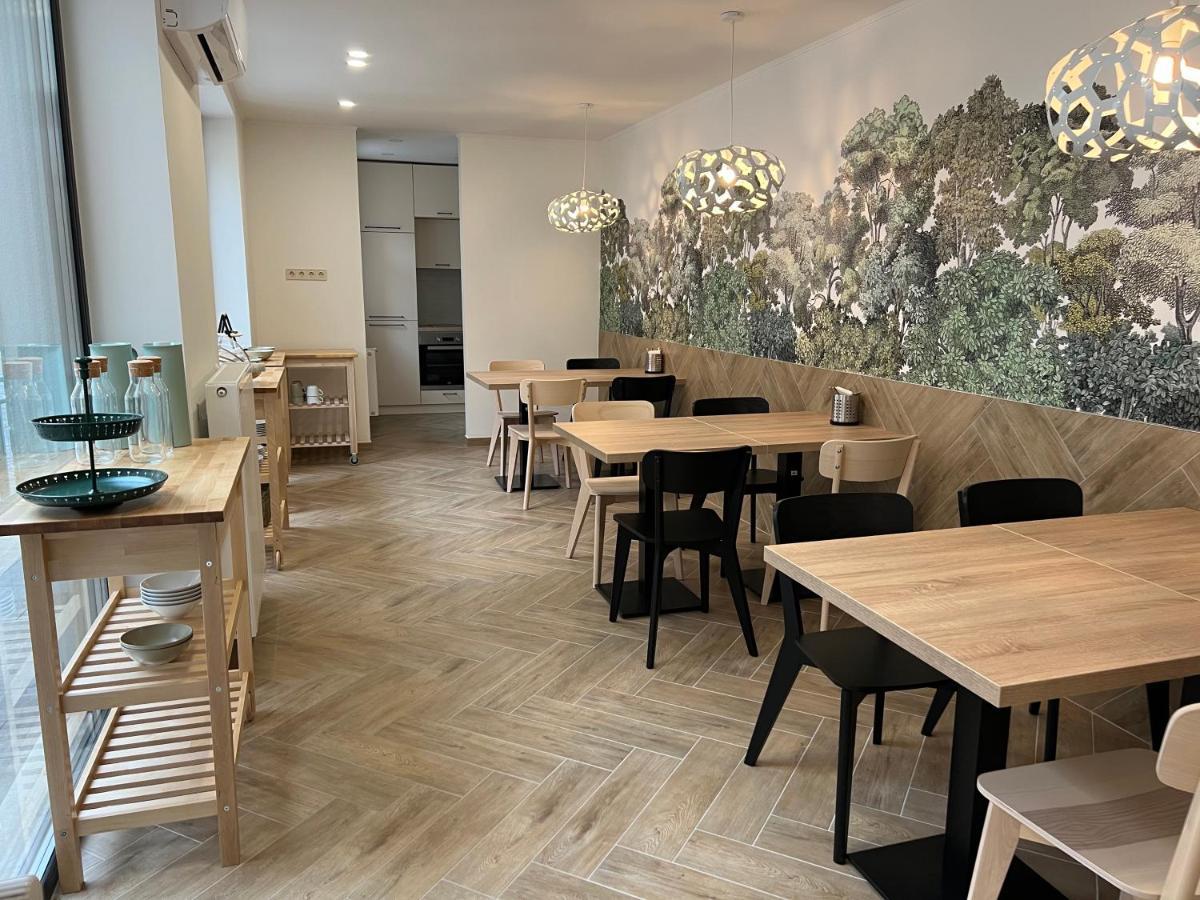 H11 Rooms Естергом Екстериор снимка