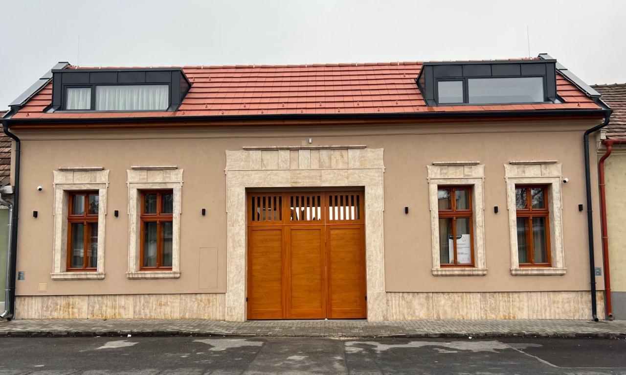 H11 Rooms Естергом Екстериор снимка
