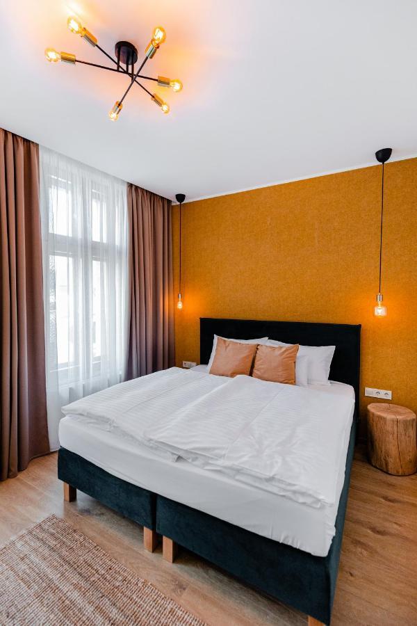 H11 Rooms Естергом Екстериор снимка