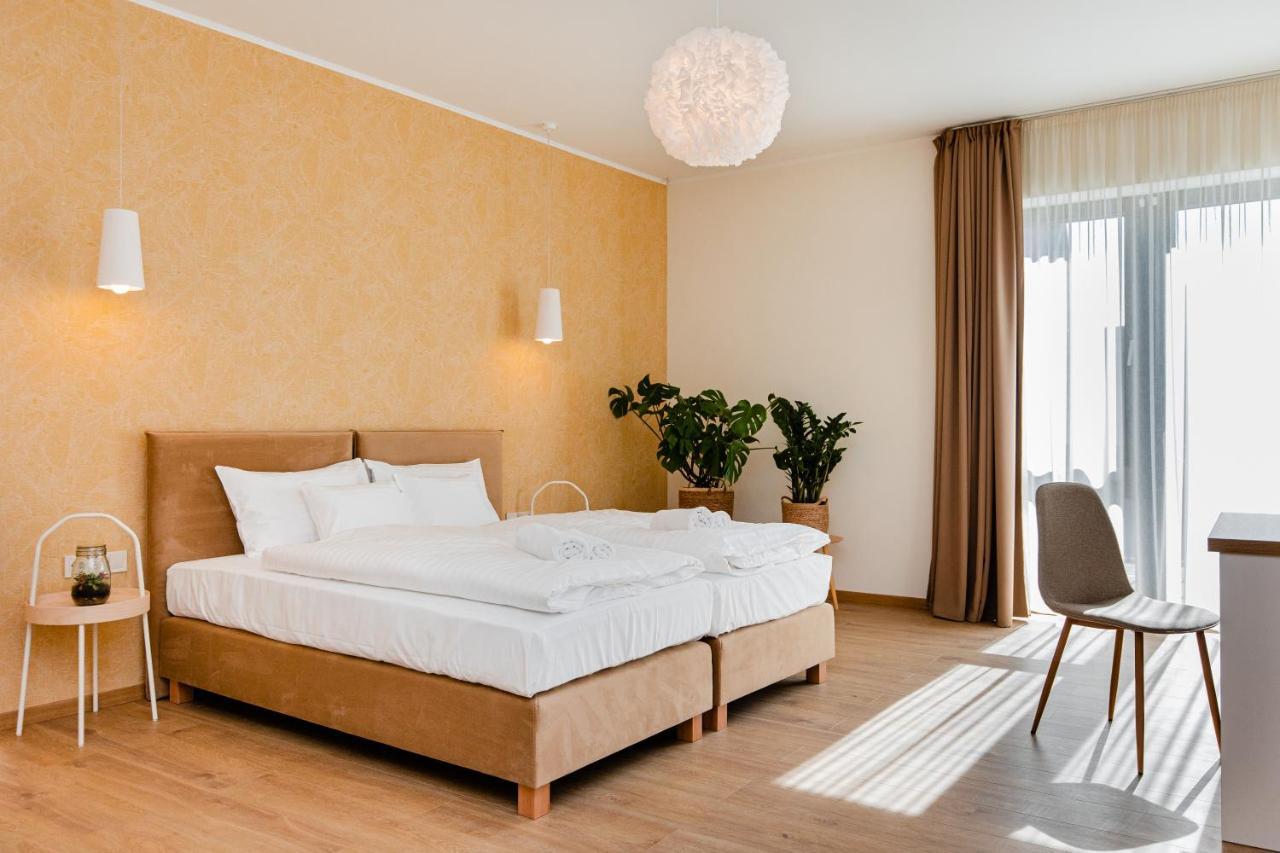 H11 Rooms Естергом Екстериор снимка