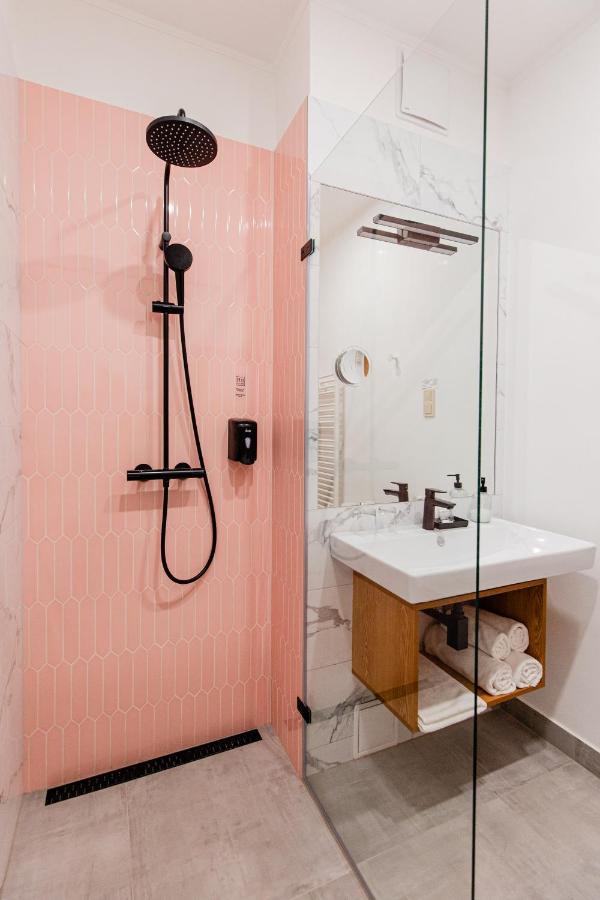 H11 Rooms Естергом Екстериор снимка