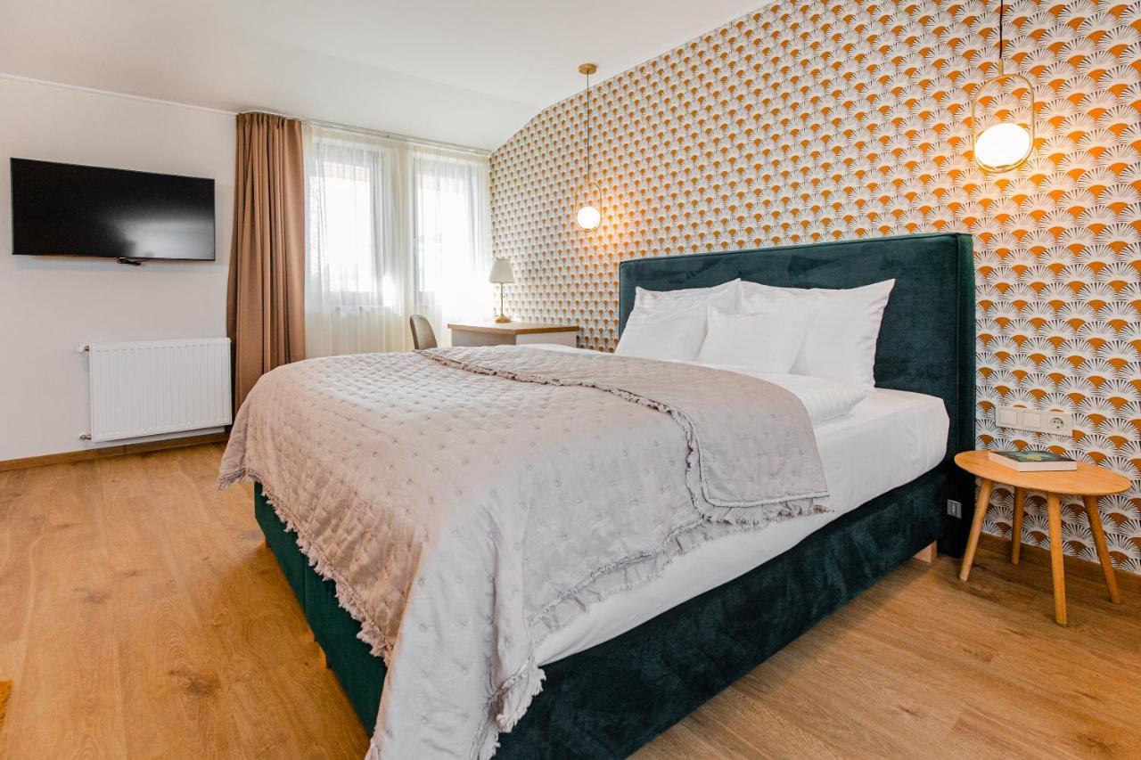H11 Rooms Естергом Екстериор снимка